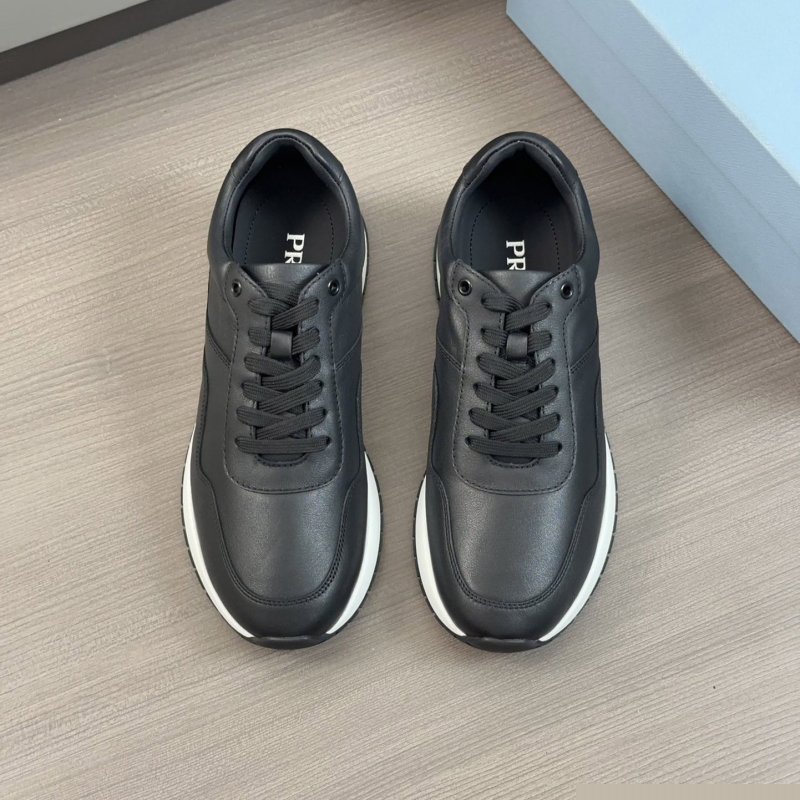 Pra*a casual shoes